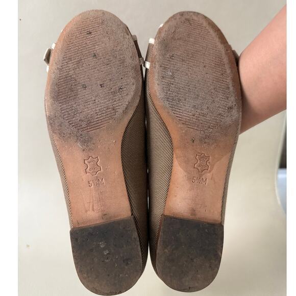 MICHAEL Michael Kors Flats Tan White‎ Peep Toes Size US 5.5 MSRP 300$ - Picture 4 of 6